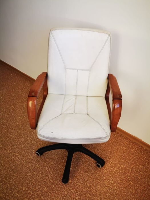 Продам стулья б/у