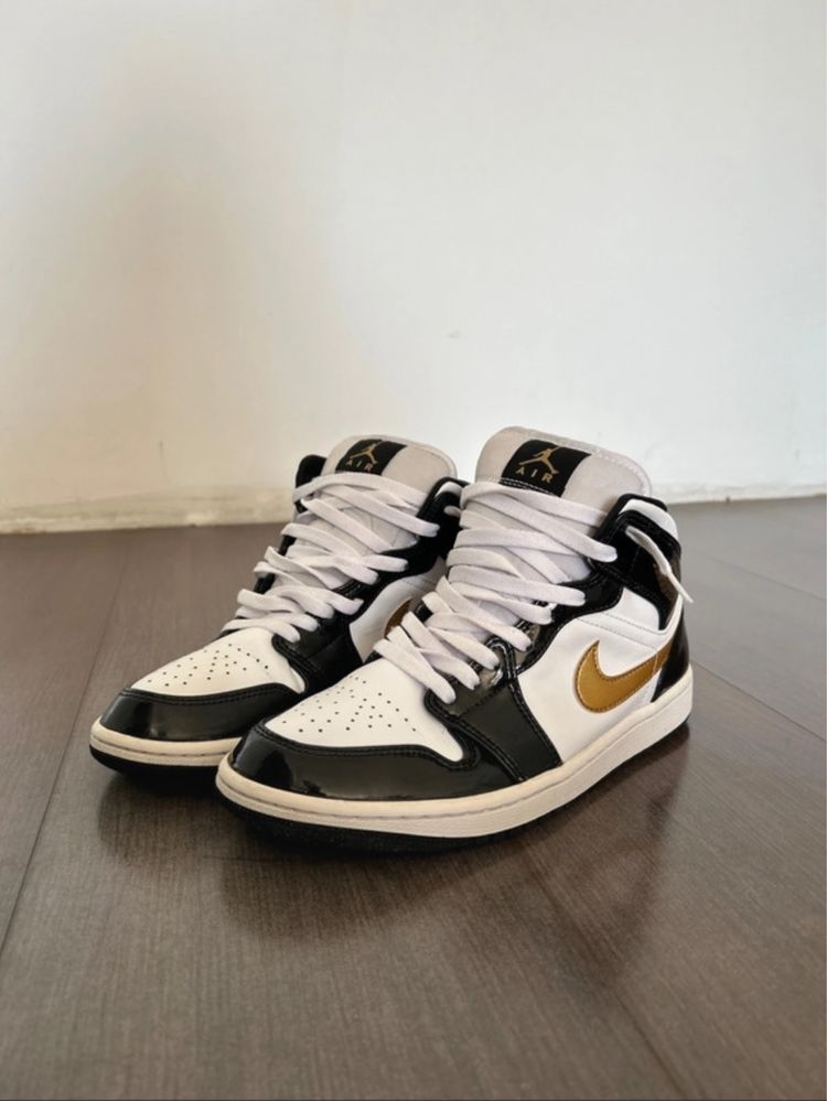 Vand Jordan 1 Mid SE Black Gold