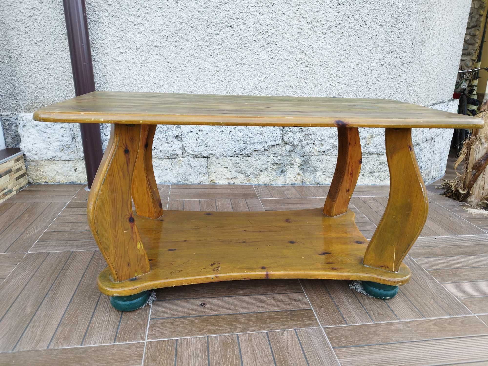Продавам дървена маса