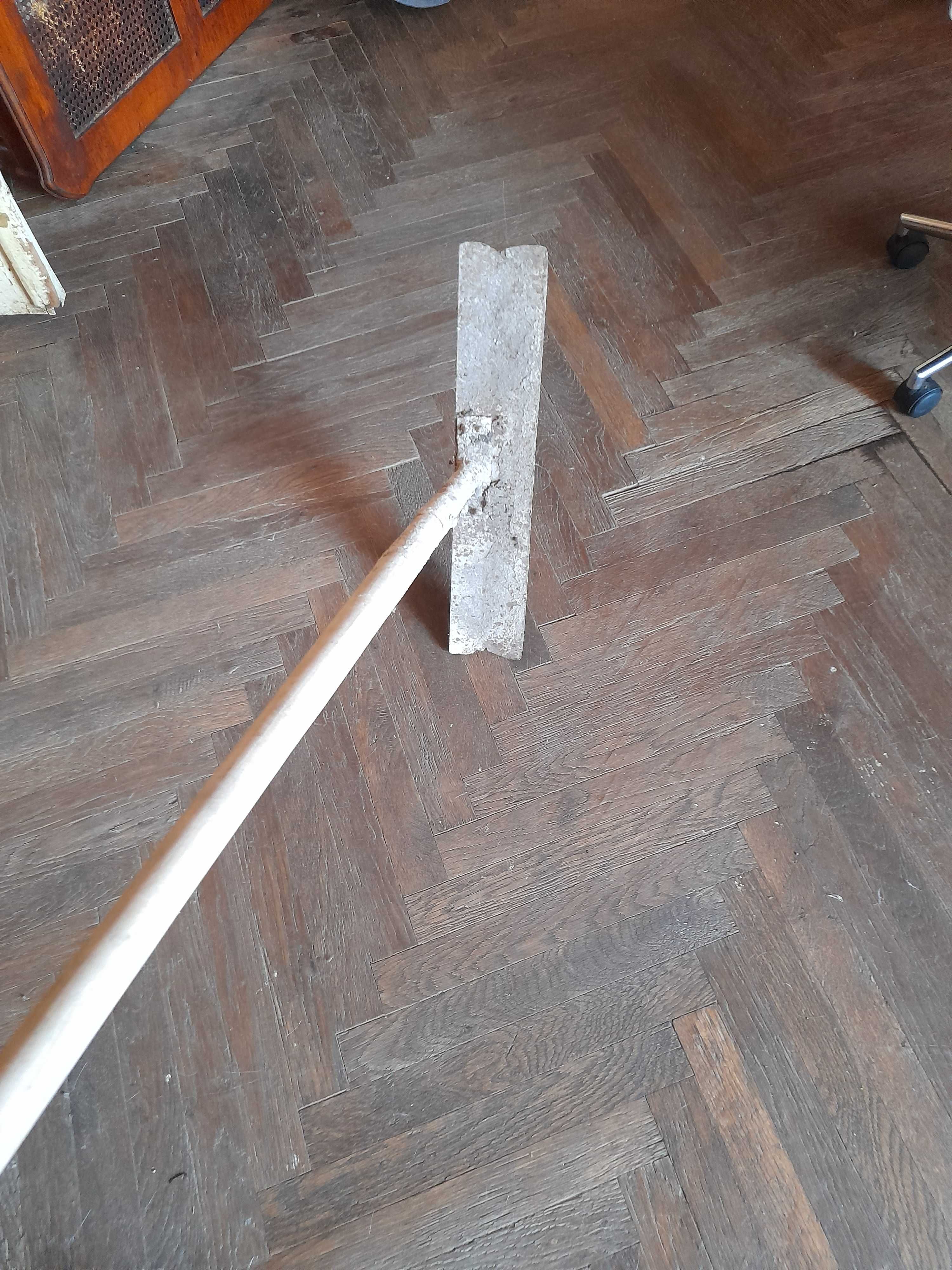 Lopata nivelat beton