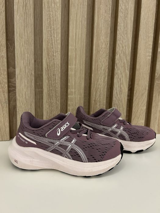 Детски спортни маратонки ASICS
