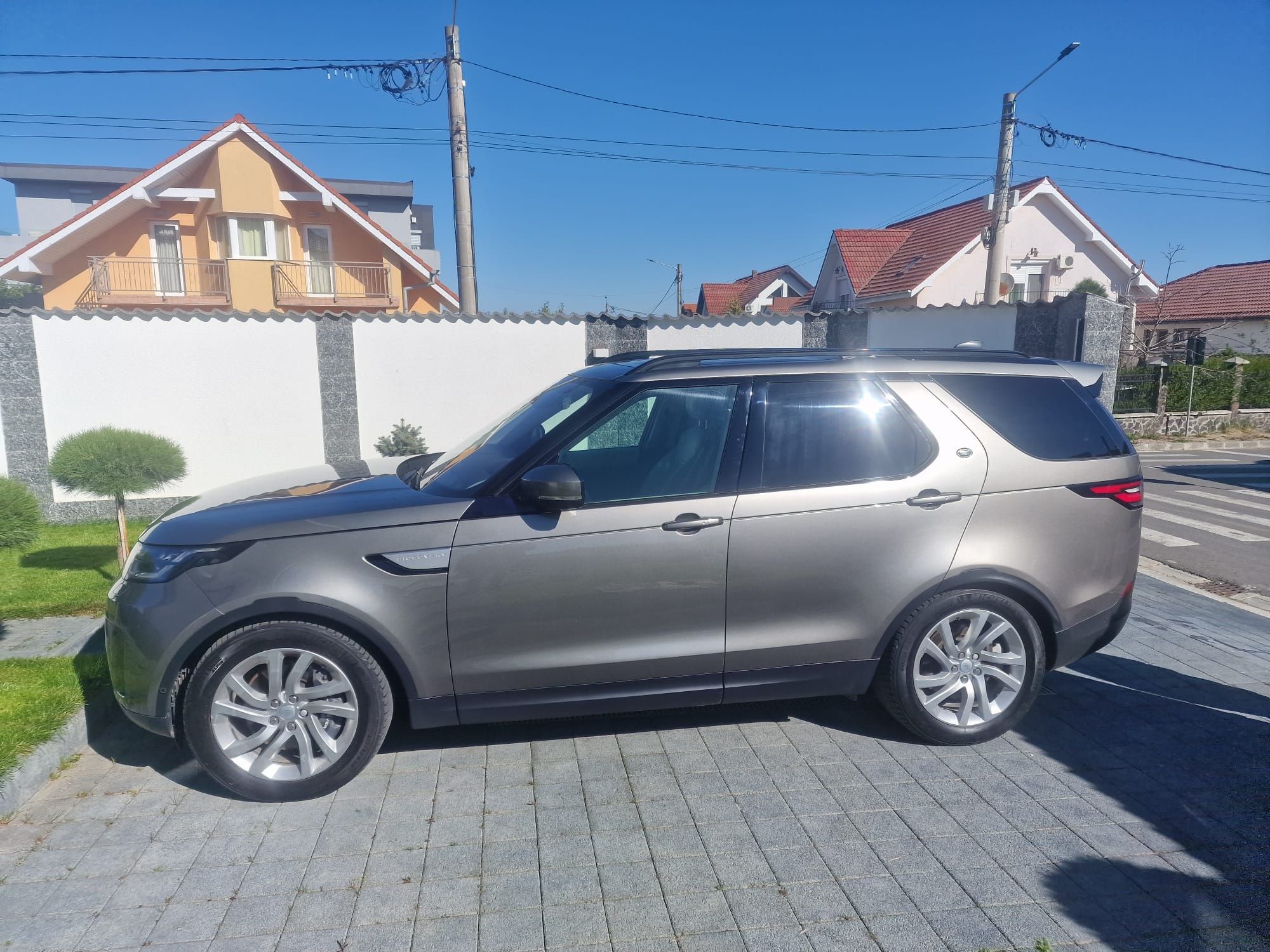 Vand autoturism Land Rover Discovery 5