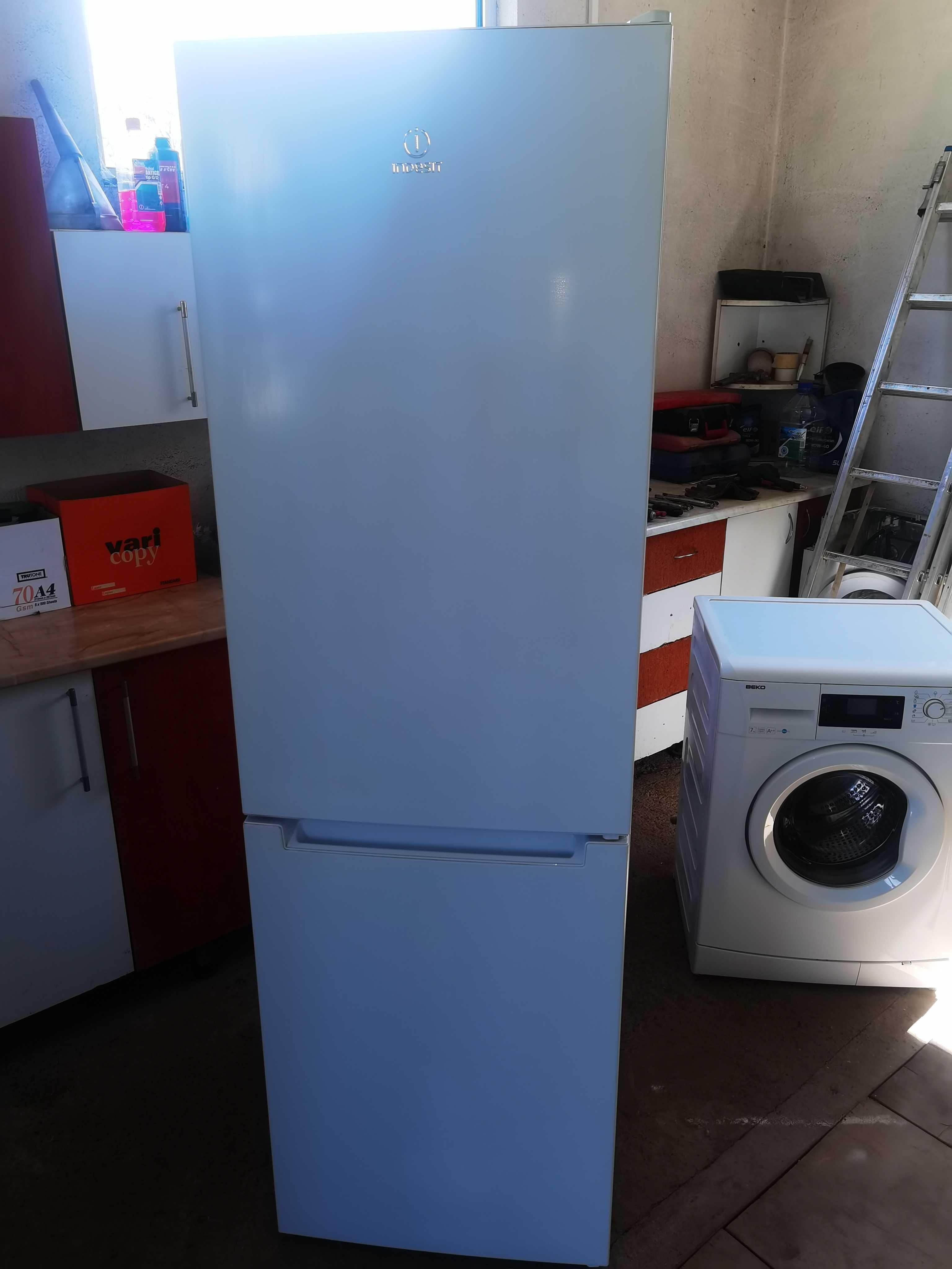 Combina frigorifica Indesit NoFrost