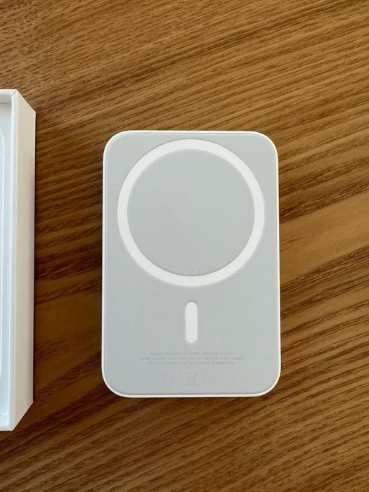 Baterie externă Apple