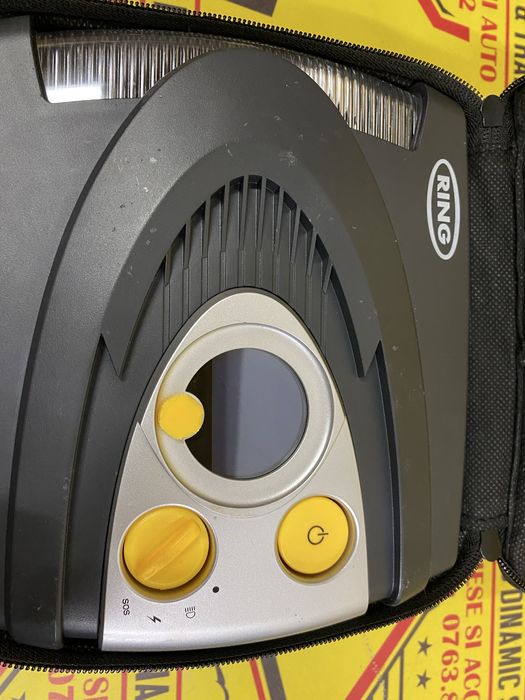 Compresor auto digital umflat roti Ring 12V 120W 10 A cu lumina led