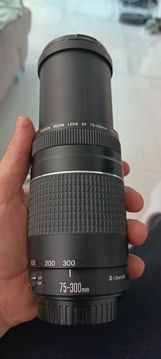 Canon Rebel T3 DSLR cu 2 obiective/ EU 1100D