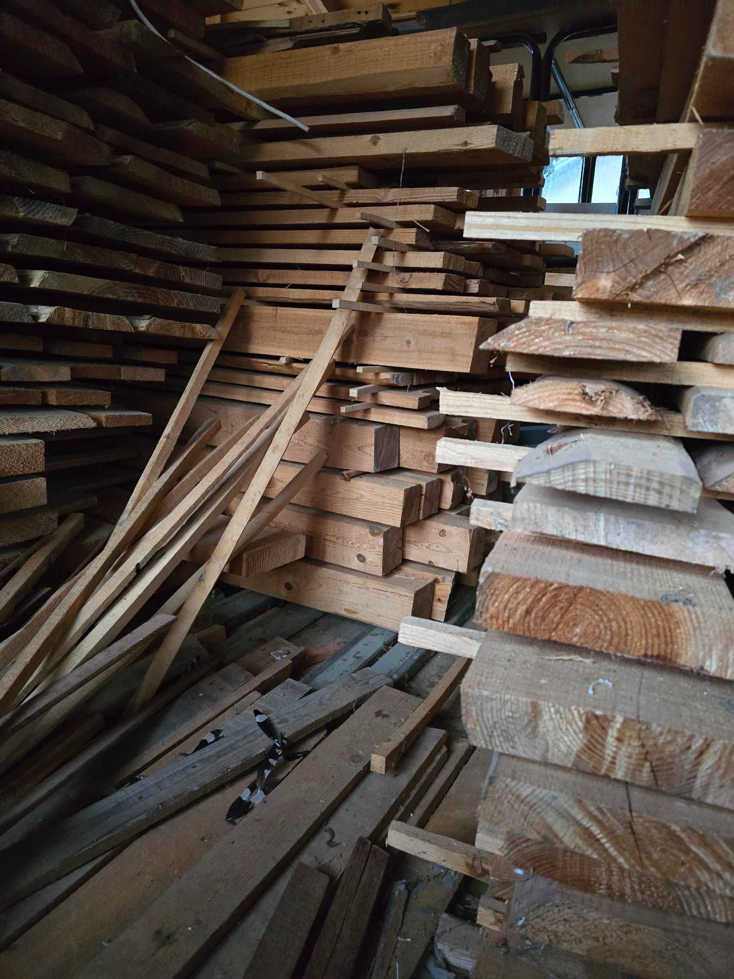 Дървен материал, талпи и греди