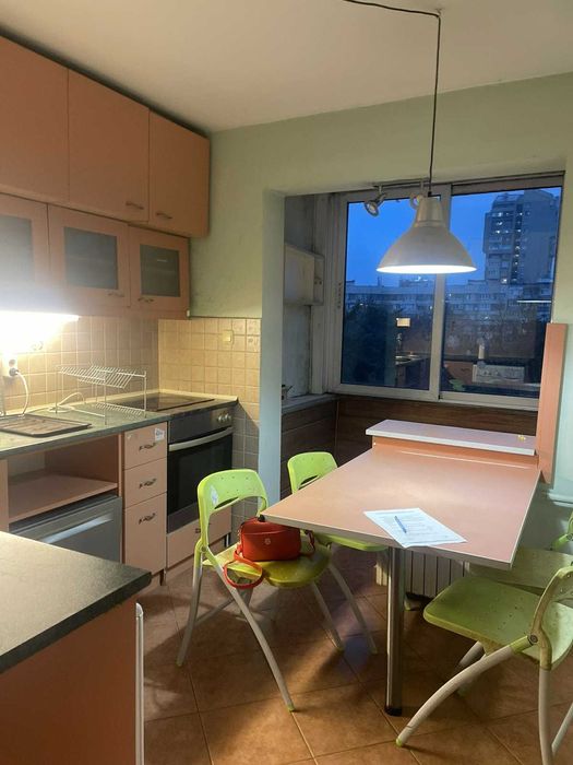 Тристаен ап. под наем в кв. Младост 1