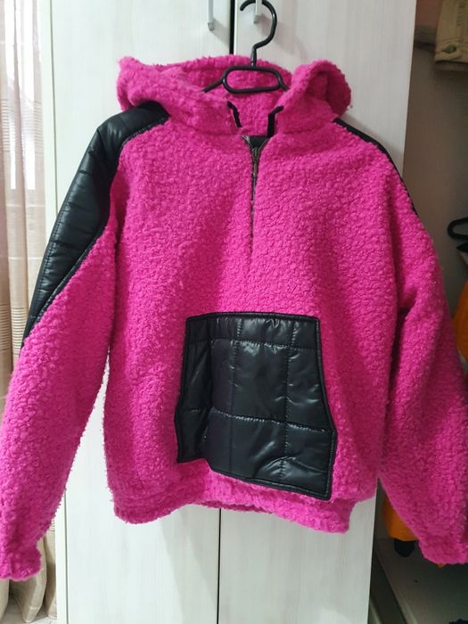 Vând hanorac tip geaca