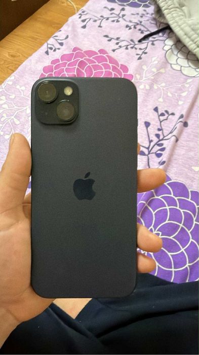 Se vinde iphone 15+