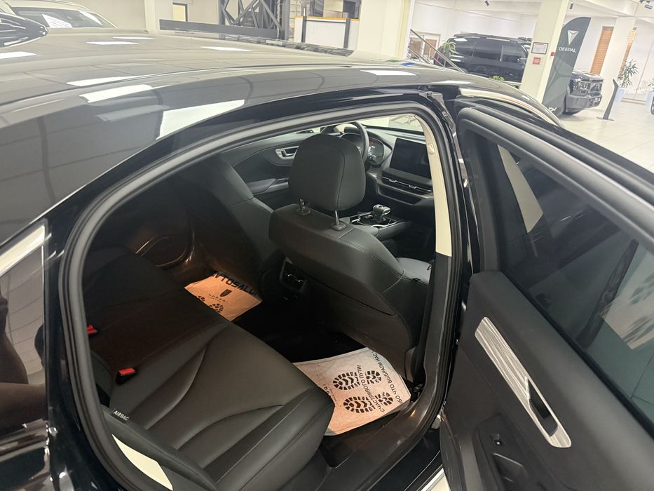 Электрокар 2025 года • Один владелец • 500 км на зарядке