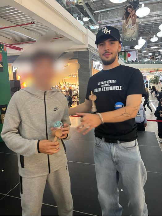 Kendama europe semnata de x remus