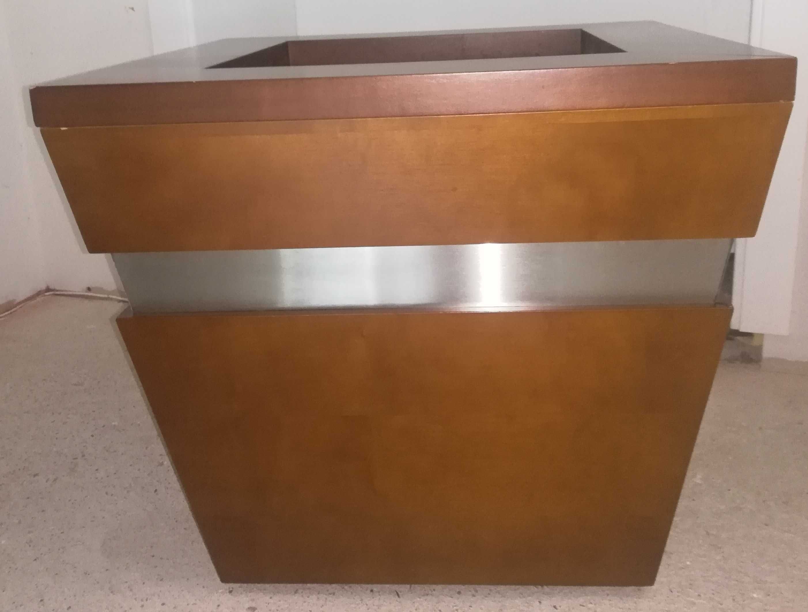 Декоративни кашпи за цветя от MDF и инокс