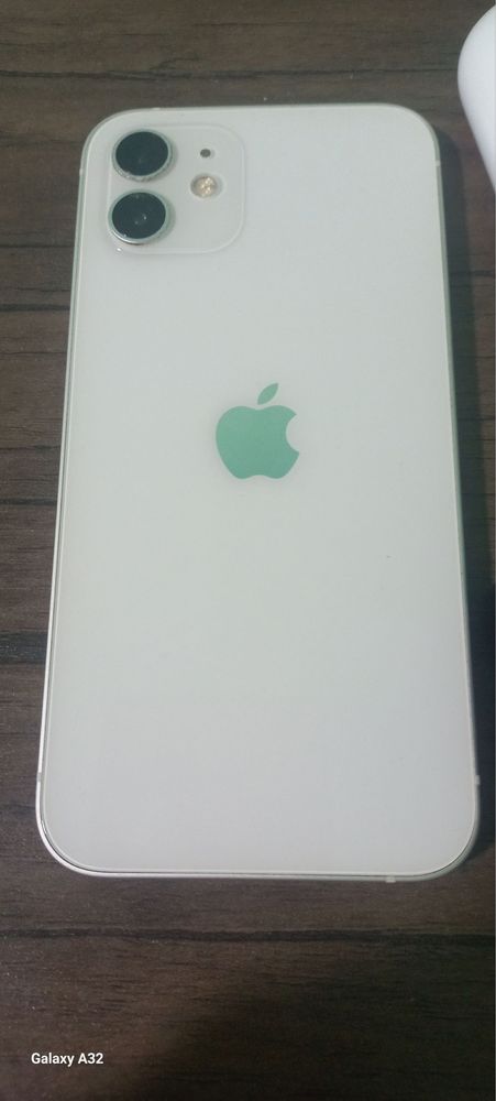 IPhone 12   yumkost 86  xotira 128