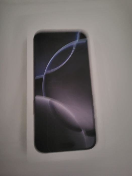 Продам айфон 16 pro Max  новый.