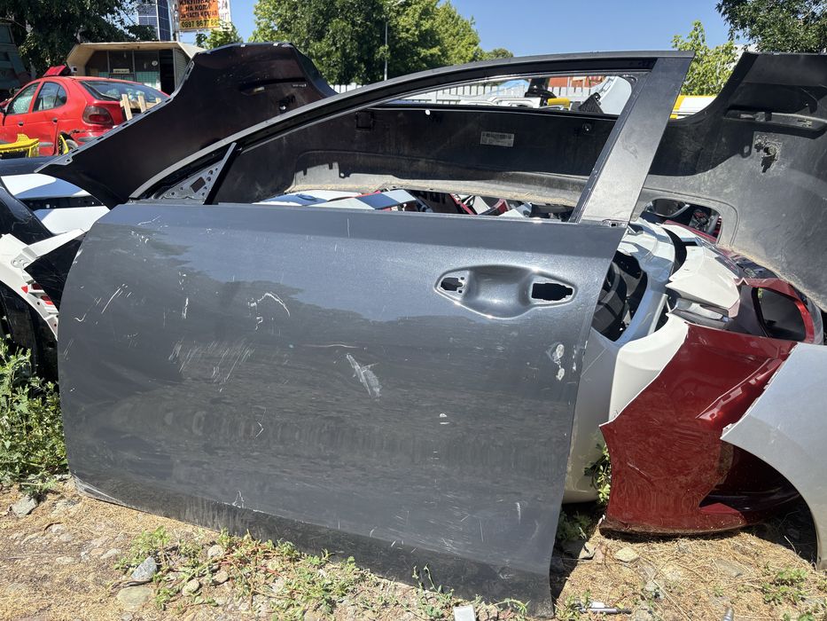 Врата KIA X Ceed