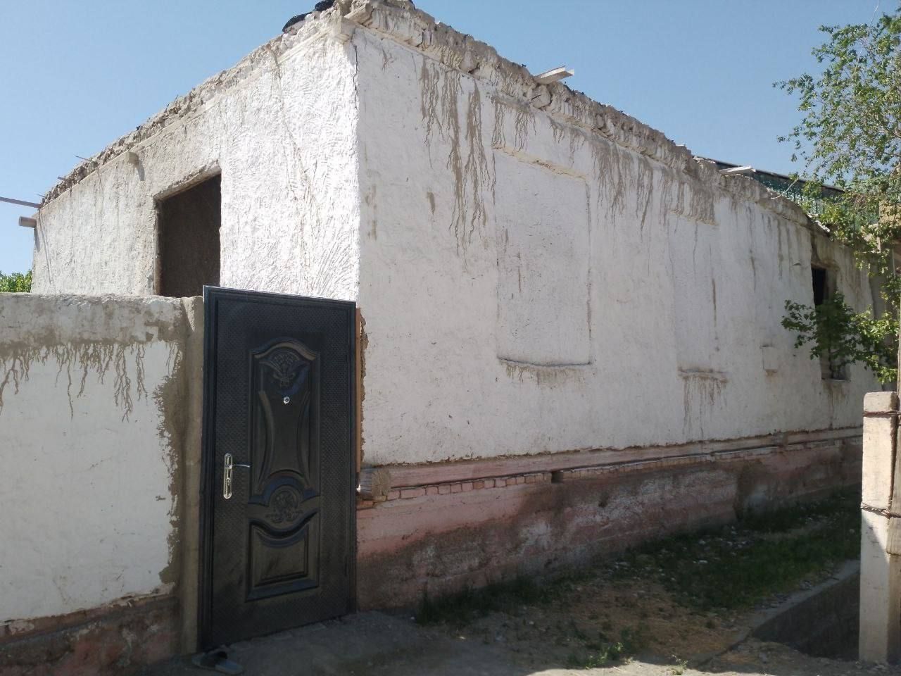 Ховли сотилади 6сутих