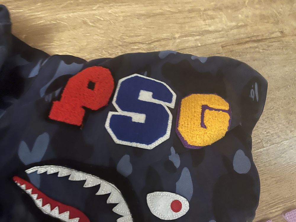 Hanorac BAPE colaborare cu PSG
