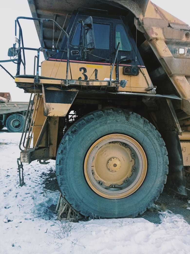 самосвал CAT777D г/п 92 тн ГАР.№34, 31