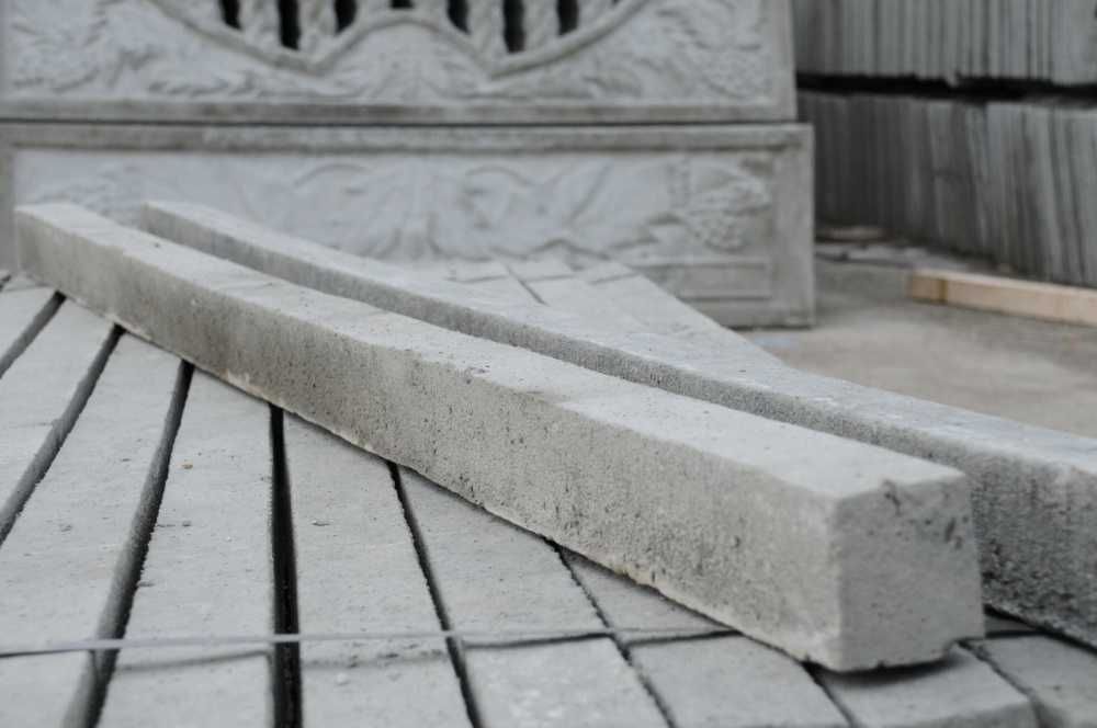 Stalpi din beton armat, pentru gard, diferite dimensiuni