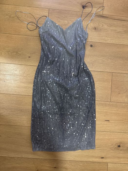 Платье ZARA с открытой спиной. Размер xs