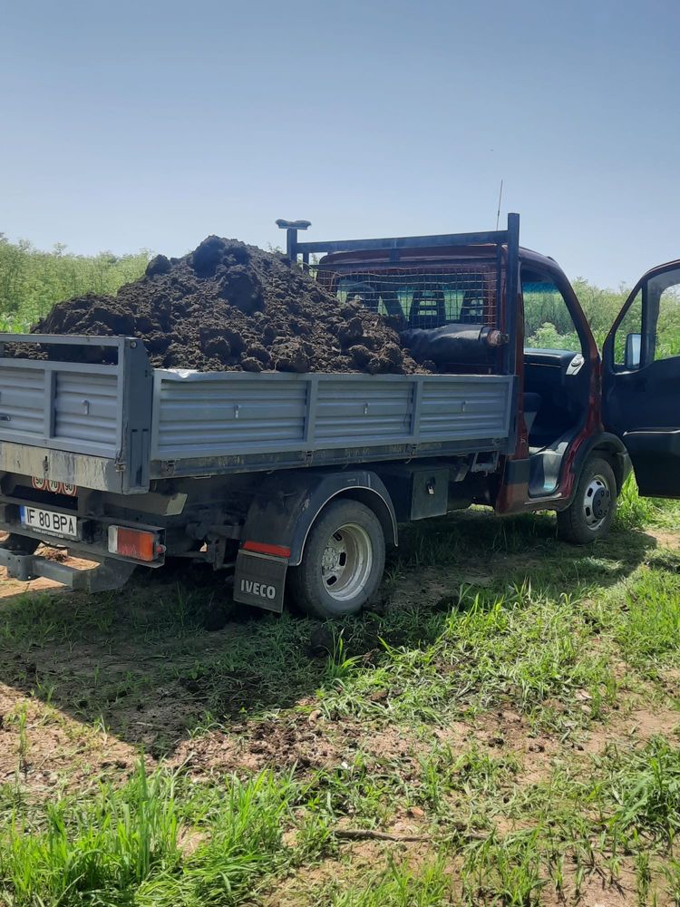 Nisip, Piatra ,Pământ Vegetal