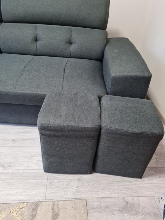 Canapea extensibila cu încărcare usb și 2 tabureti