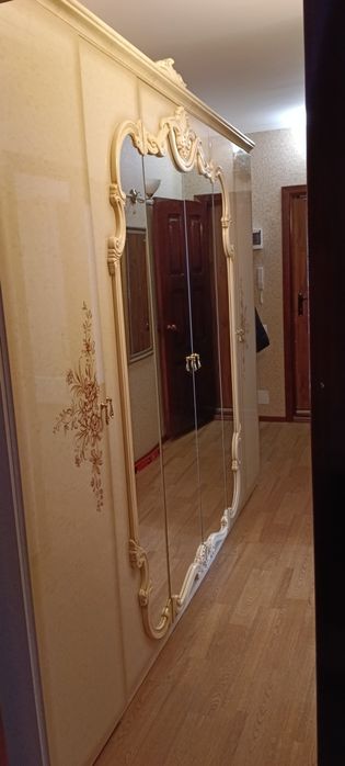 Продам отличную прихожую!!!