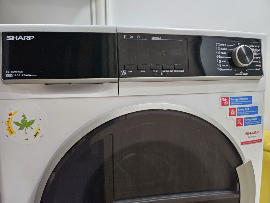 Vând mașina de spălat Sharp 7 kg