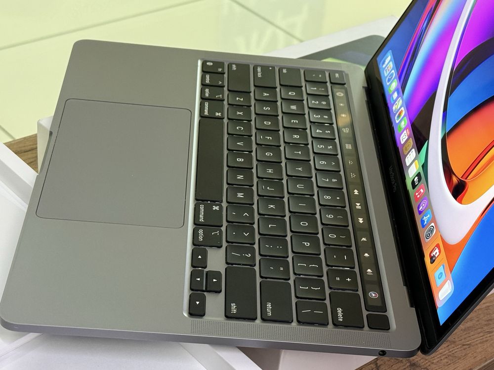 Apple MacBook Pro 13.3 M1 2022 EAC Space Gray Tpuch Bar/ID макбук М1