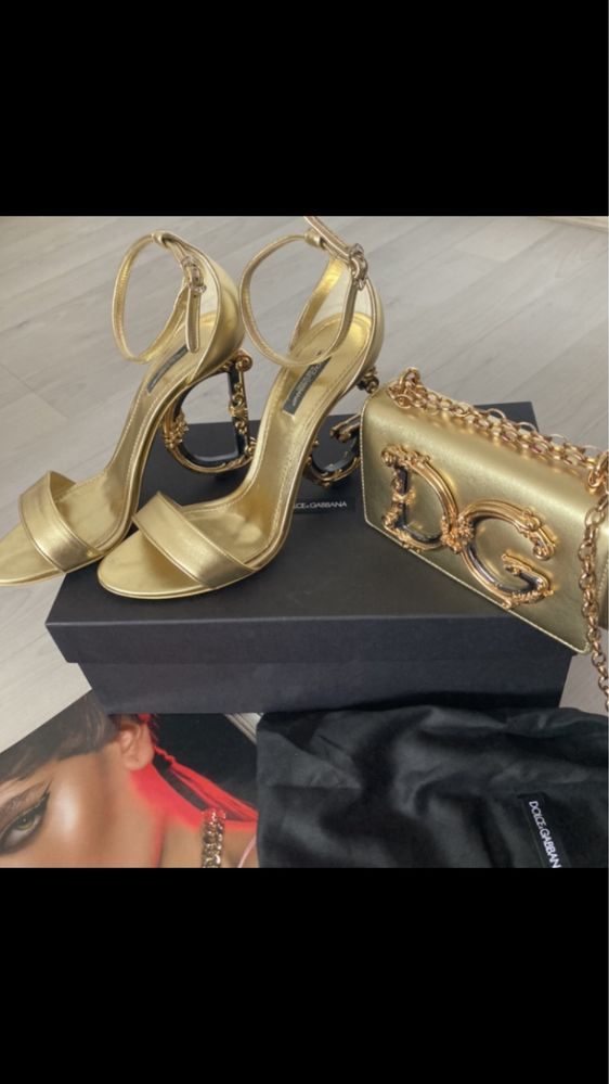 Sandale Dolce&Gabbana aurii din piele cu toc sculptural baroc