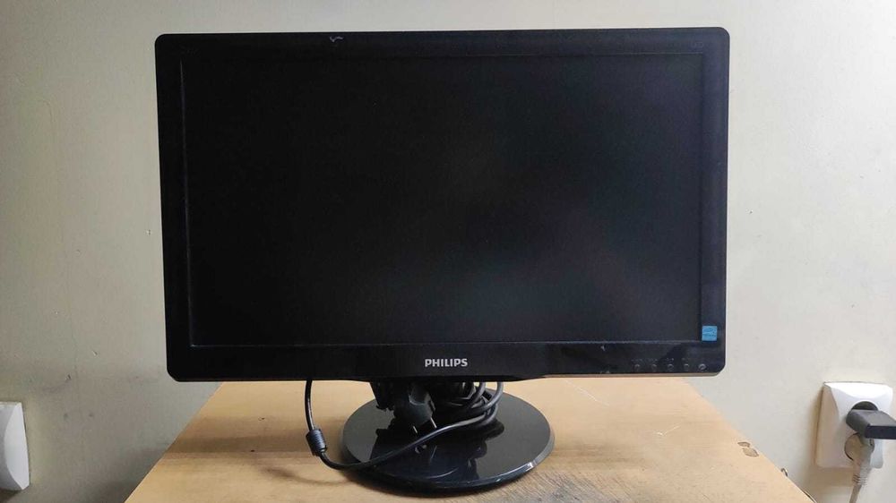 Продам мониторы разных производителей