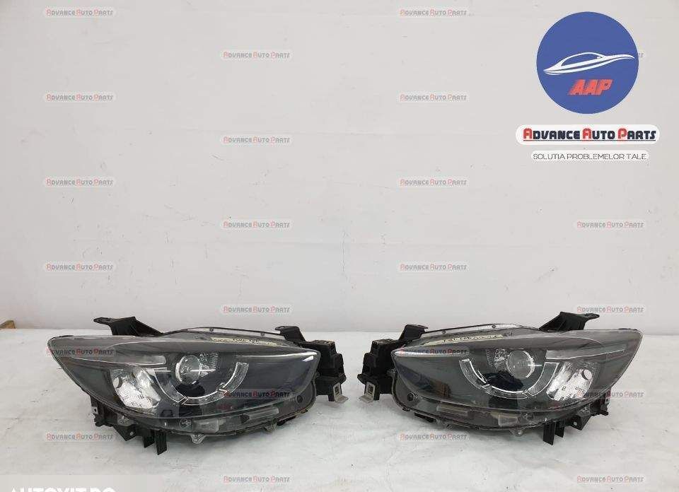 Far dreapta full led cu doua lupe, original in stare foarte buna Mazda