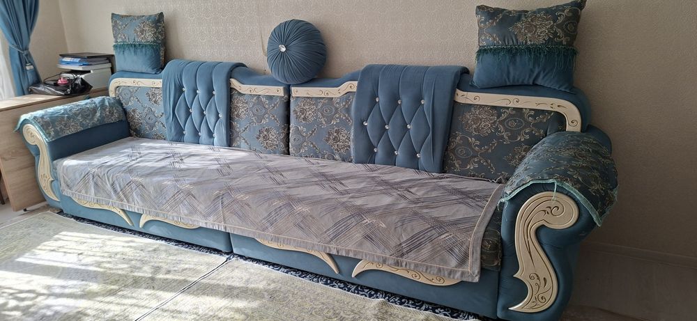 Диван в отличном состояние