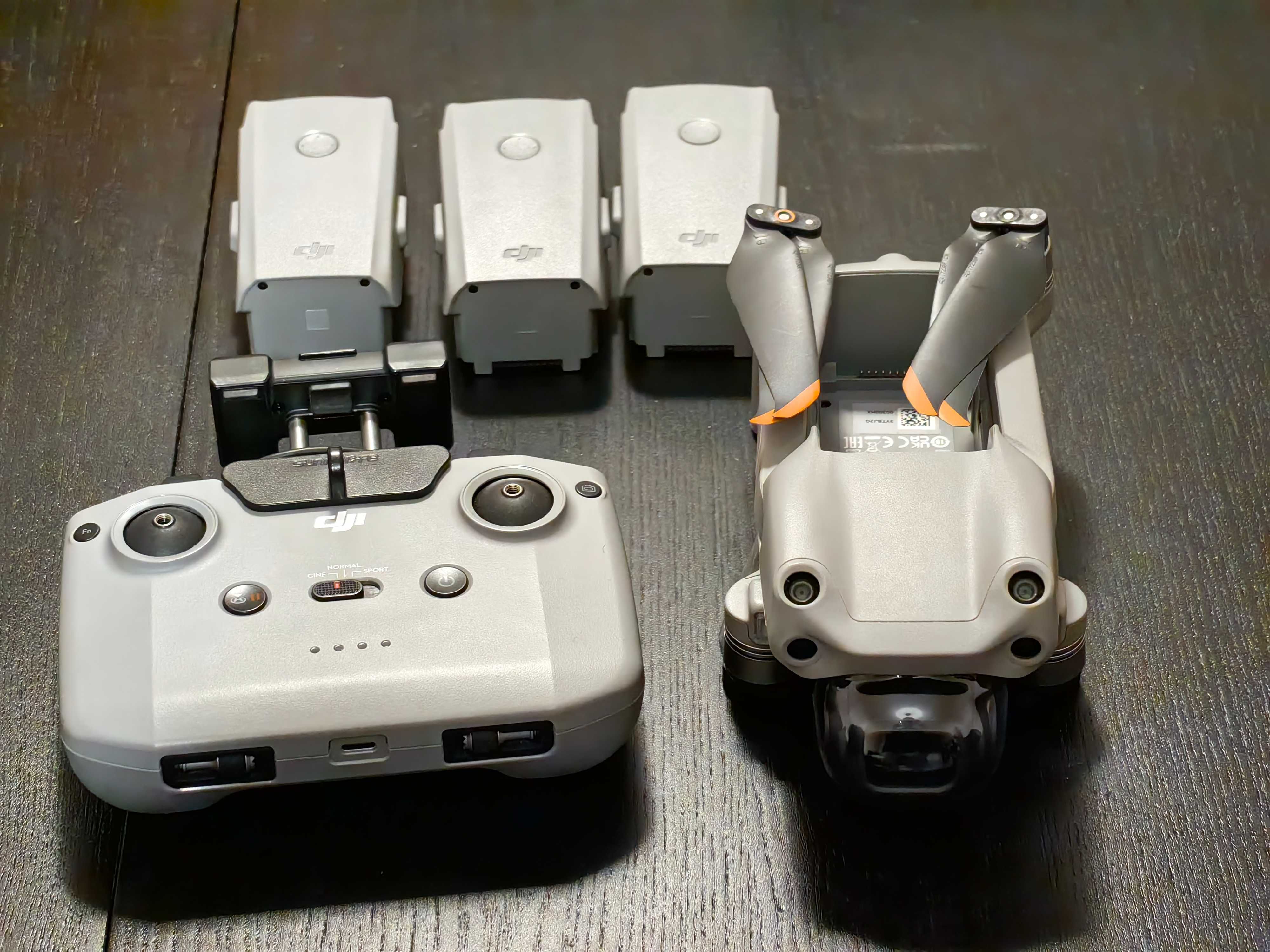 Dji Air2s  комплект с кутия + подарък огнеопорен калъф за батерии