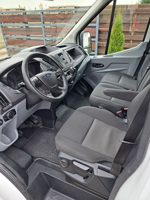 Ford Transit autoutilitara marfă