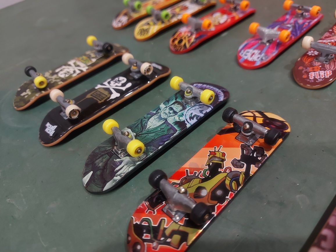 Mini skateboard pt deget
