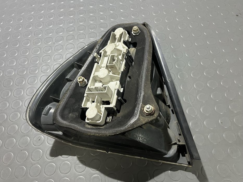 Десен стоп за BMW E46 Compact