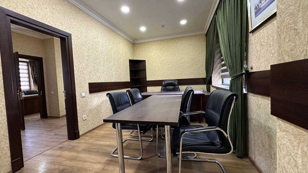 186 кв.м Офис с мебелью 5 кабинетов 13 у.е