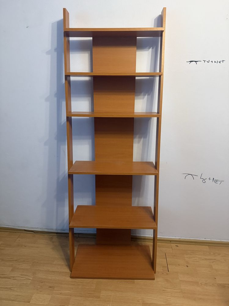 Vand etajera conditii bune