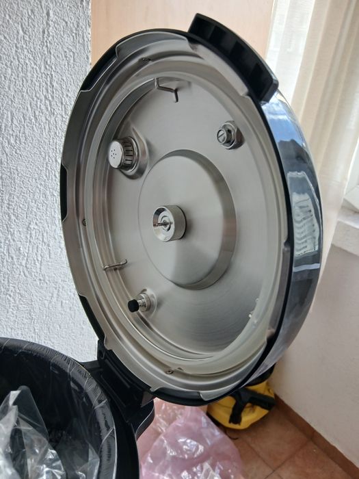 Vând oala electrică Tefal de 6L
