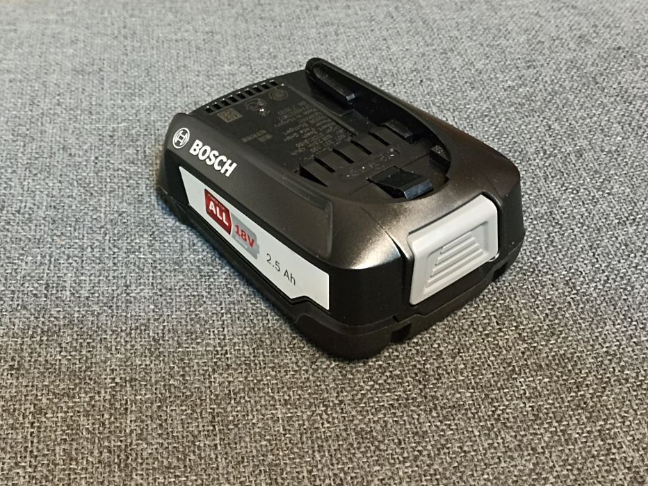 BoschLi-Ion,18V,2.5Ah, nou, original-Ungaria.