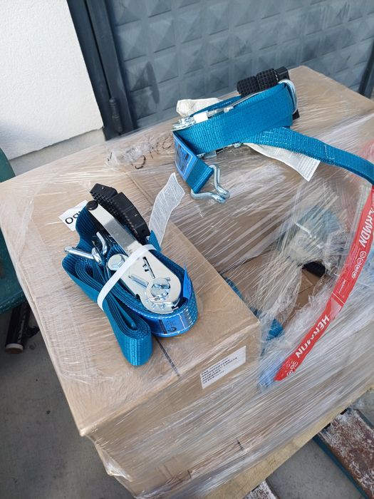 Триточкови колани за коли