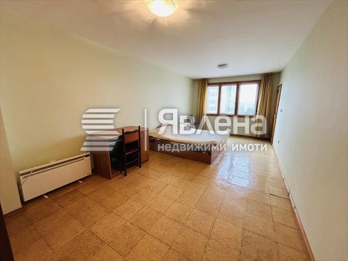 Продава се Тристаен апартамент в Варна, Окръжна болница - 110 кв.м за 1682 €/кв.м - Снимка #4