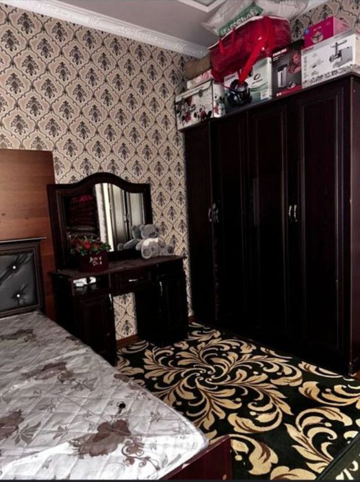 Срочно продаётся дом на земле площадью 5,3- соток.