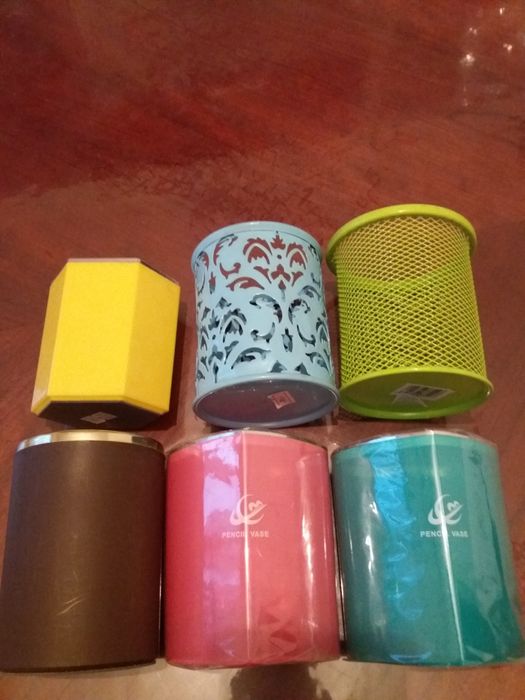 Подставки для ручек, карандашей.