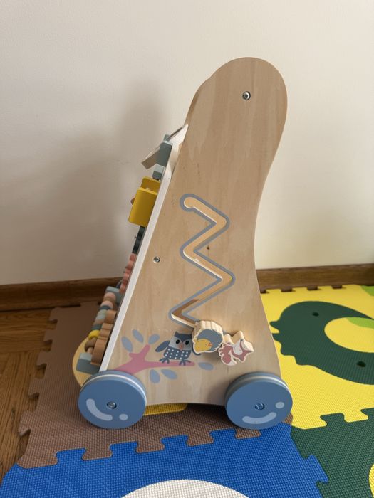 Дървена проходилка Moni Toys - Многоцветна