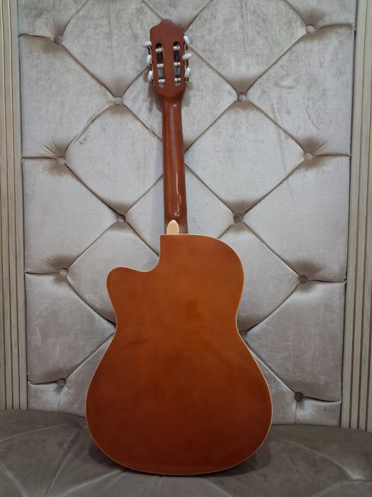 Продам классическую новую Гитару “Devizer”. L-320