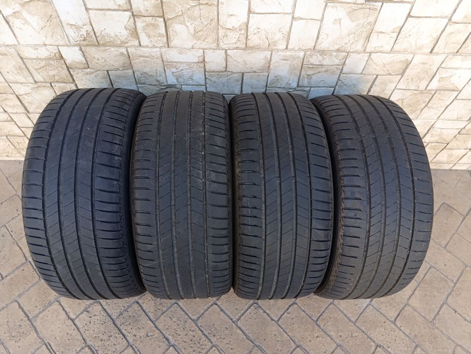 Летни гуми Bridgestone 245/40/19 Turanza T 005