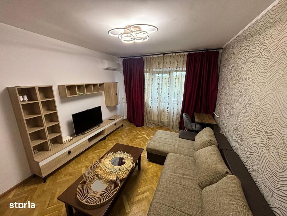 Apartament 3 camere Bld Independentei